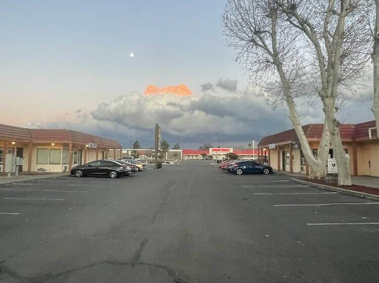 Crystal Motel