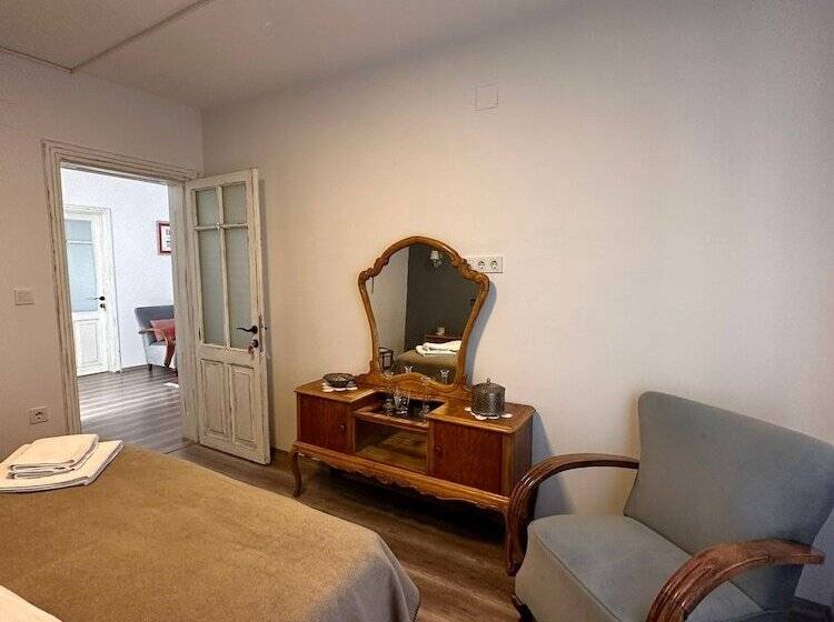 هتل Beige Rooms