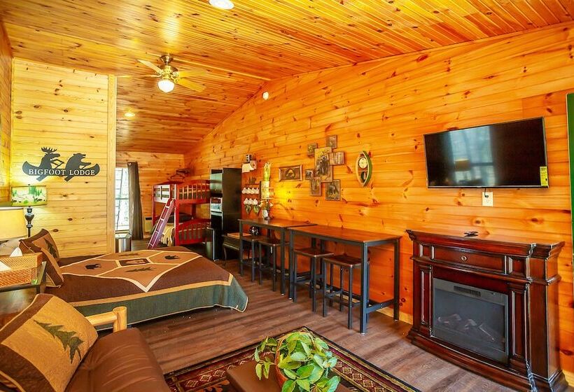 Hotel Bigfoot Lodge Room One
