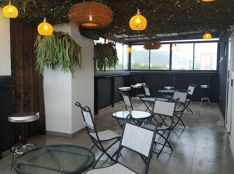 هتل Business Center Popayán