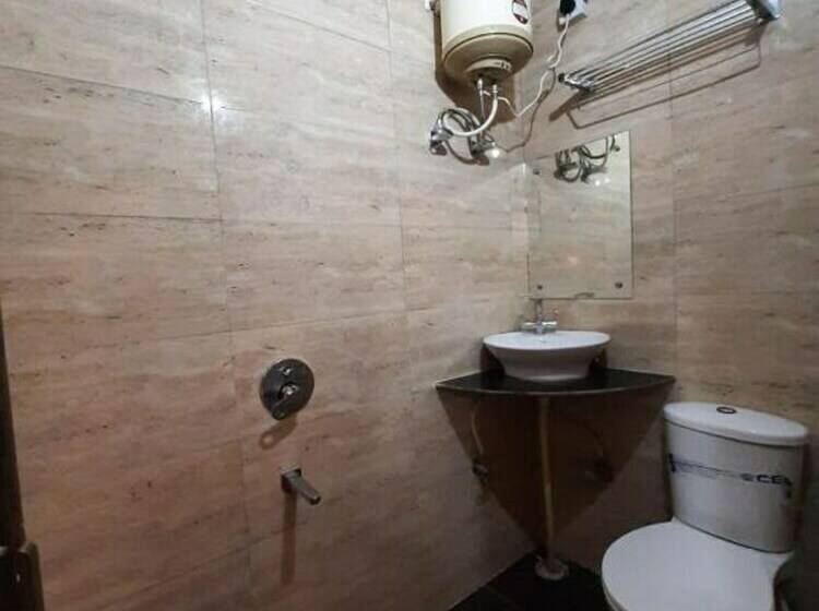 בית מלון כפרי Goroomgo Citizen Haridwar