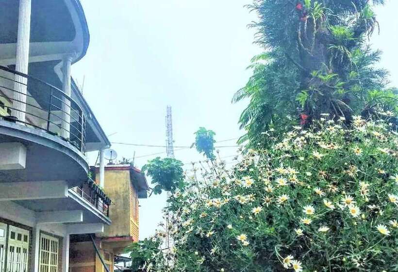 בית מלון כפרי Goroomgo J.n. Kohima