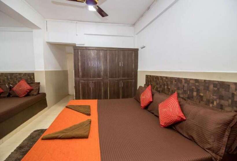 酒店 Goroomgo Travellers Inn Goa