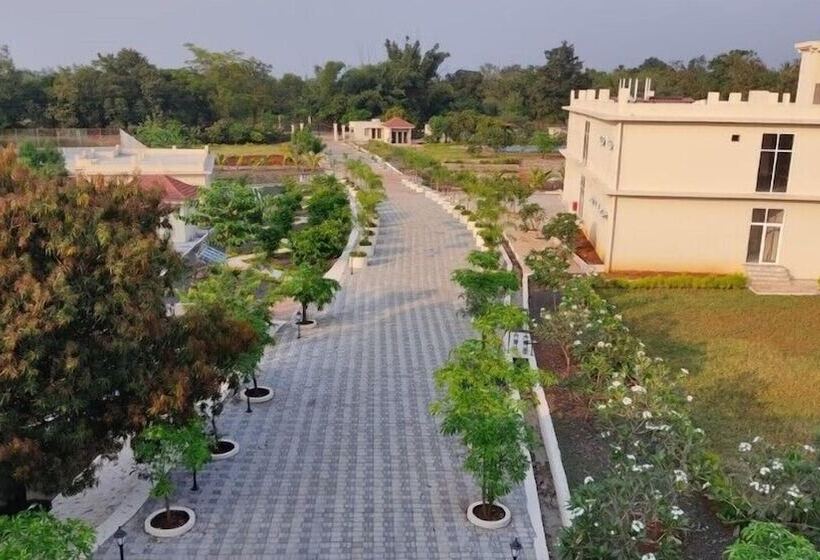 酒店 Justa Rudra Resort & Spa