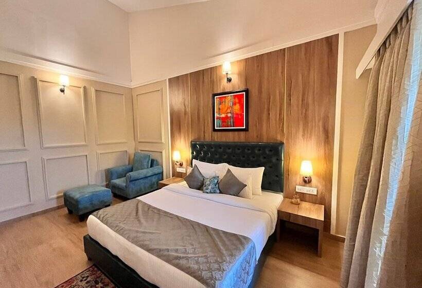 فندق Pushpam Lords Resort Karjat  Pure Veg