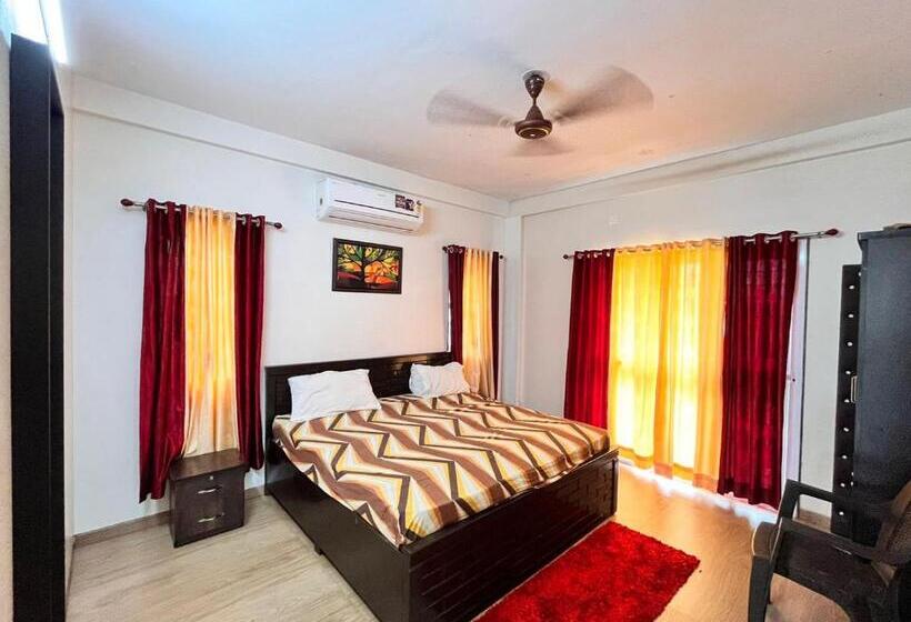 فندق Pushpam Lords Resort Karjat  Pure Veg