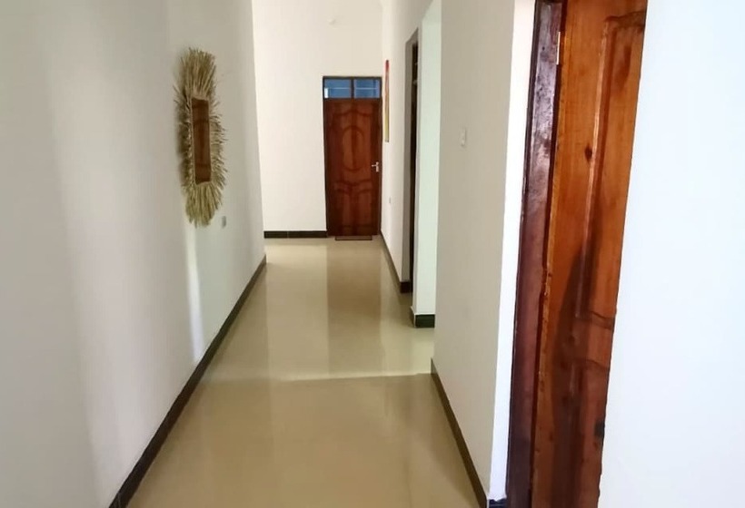 בית מלון כפרי Serenity House Zanzibar