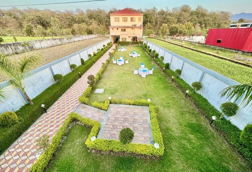 בית מלון כפרי Sumedha G Village Resort And Spa