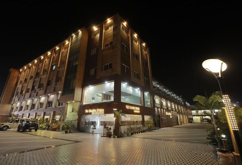فندق The Bodhi Palace Resort