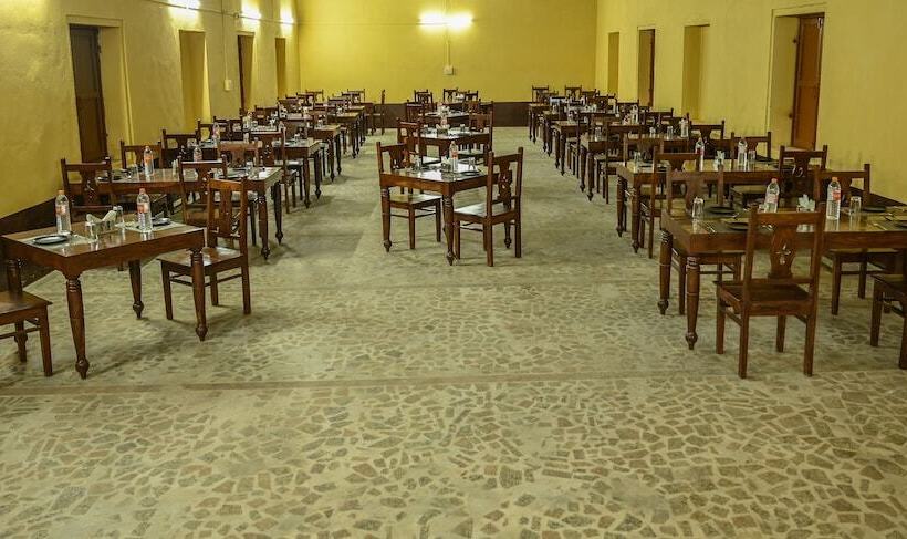 فندق The Carvaan Resort
