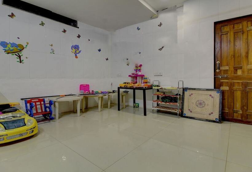בית מלון כפרי Treebo Jeevan Village