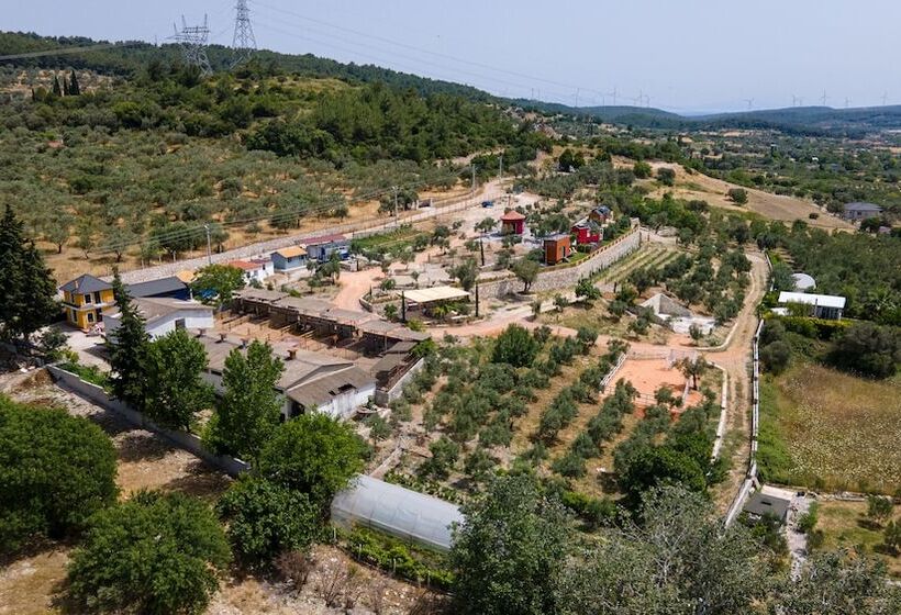 בית מלון כפרי Urlachi çiftliği