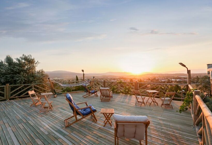 בית מלון כפרי Urlachi çiftliği