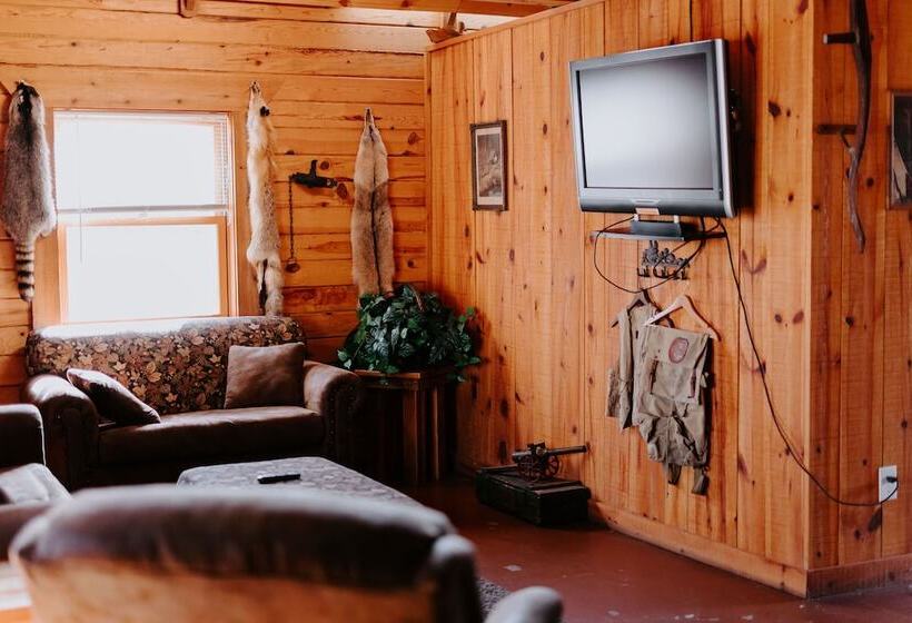 Jack Pines Resort