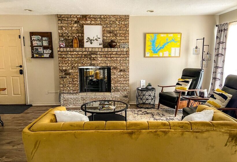 모텔 Reel Inn And Lodge