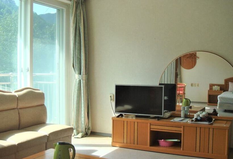فندق على الطريق Yangyang Galcheon Family Resort