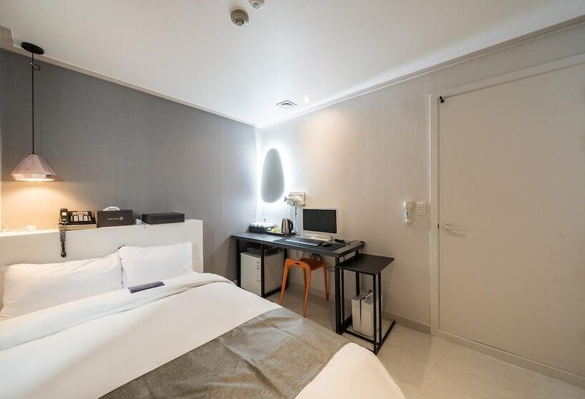 Uiwang Hotel Nine