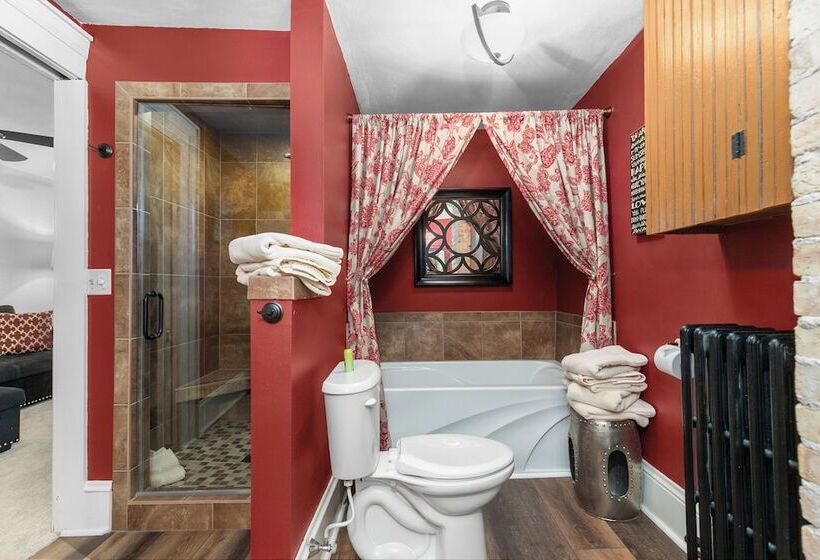 تختخواب و صبحانه Braywood Inn