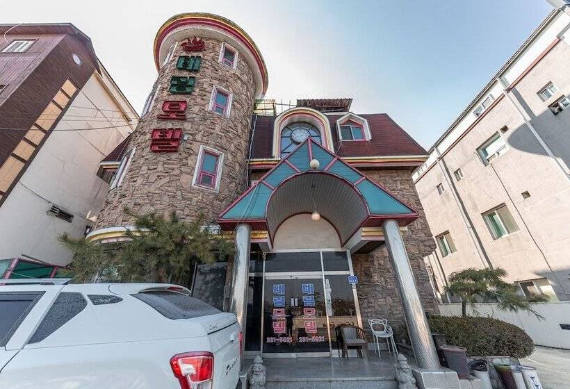 Cheongju Taerim Motel