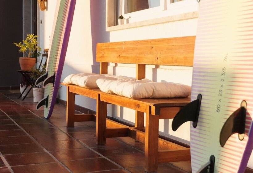 Hospedium República Surf House Hostel