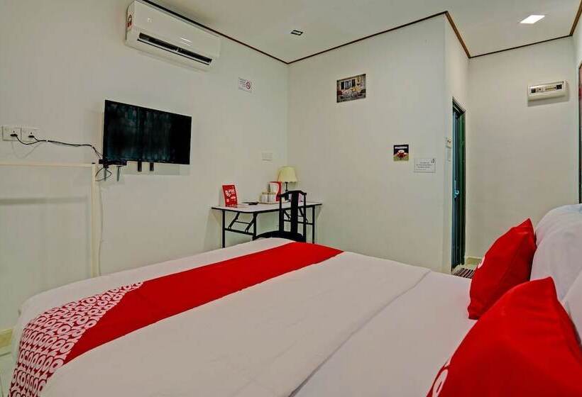 هتل Capital O 90423 Teratai Chalet