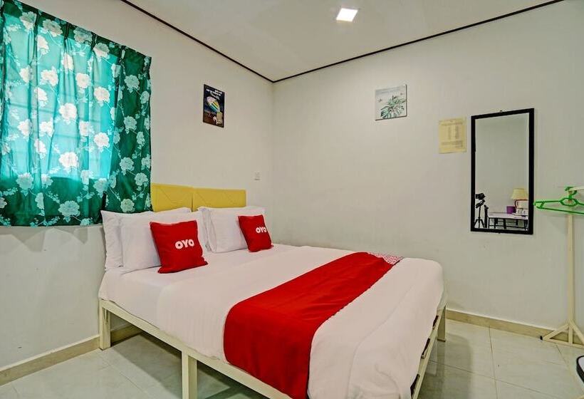 هتل Capital O 90423 Teratai Chalet