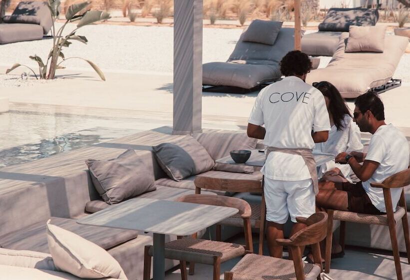 هتل Cove Paros