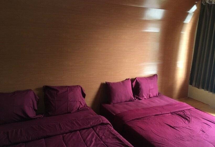 ホテル The Lawu Park Resort