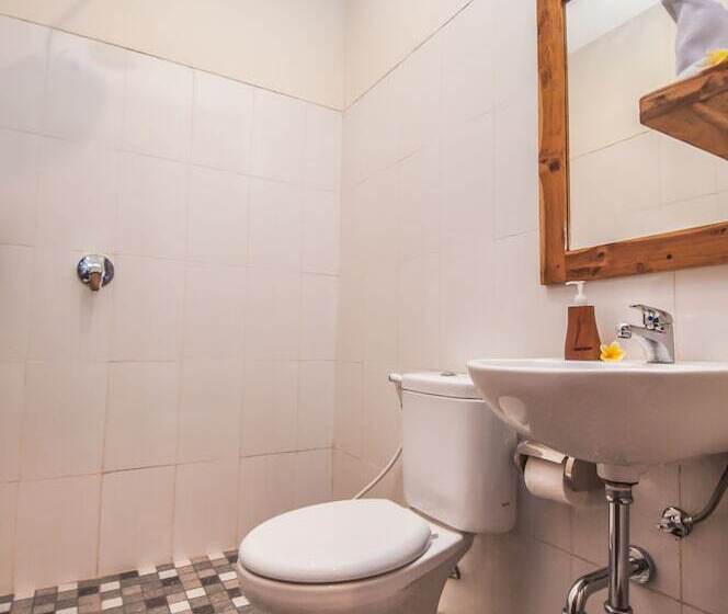 Отель The Lokal Penida