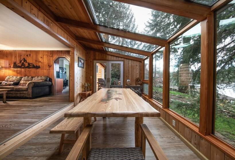 Koi Story Cabin