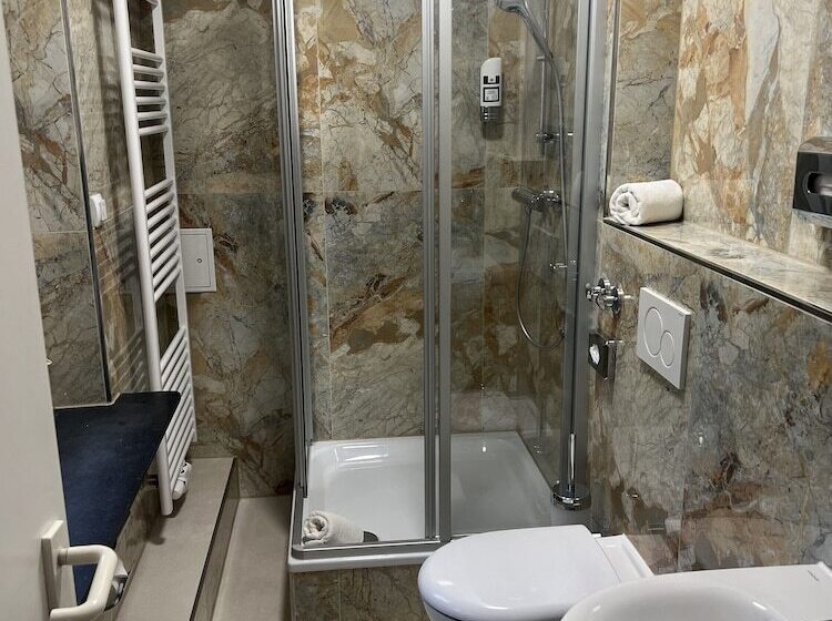 M&m Hotel   Seevetal