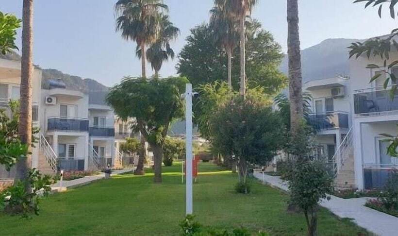 Otel Albos