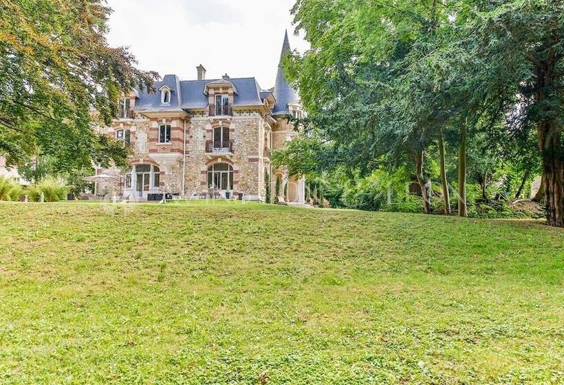 Пансион Château De La Feuilleraie