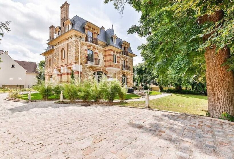 Пансион Château De La Feuilleraie