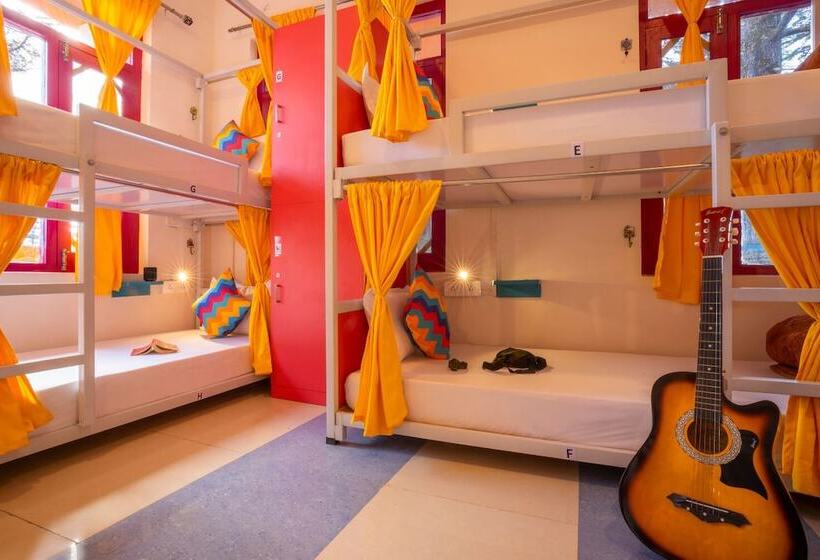 הוסטל Gostops Kasar Devi