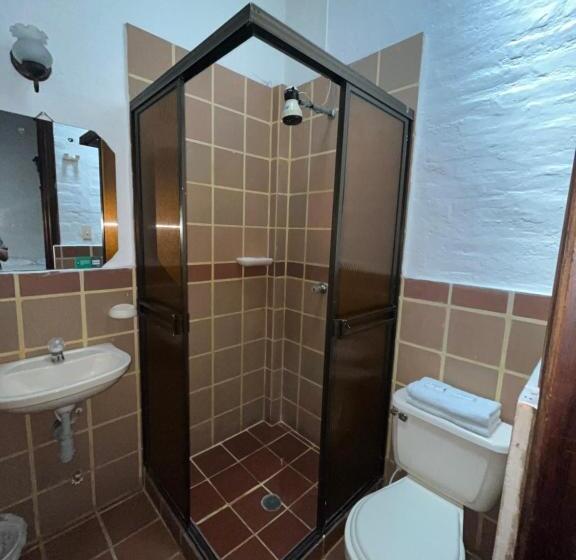 تختخواب و صبحانه Colonial Palmira