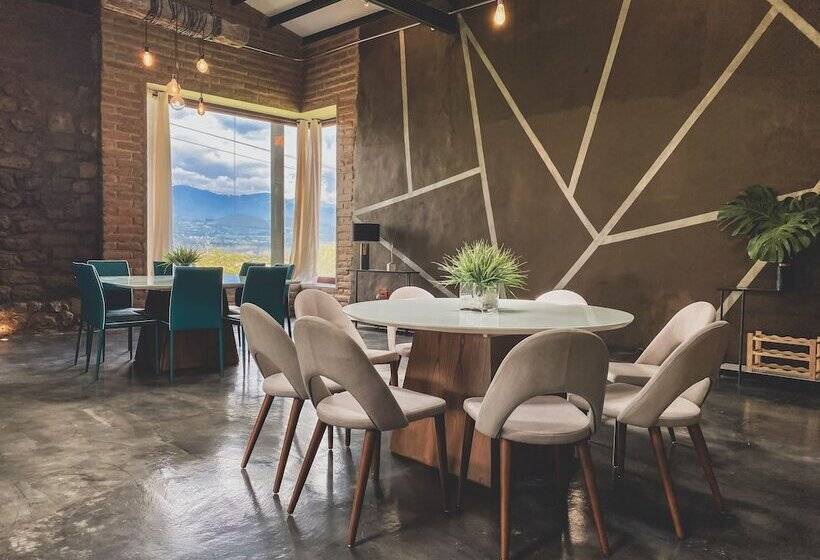 تختخواب و صبحانه El Trapiche Luxury Villa