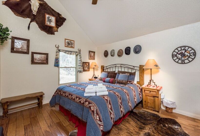 Cedar Creek Retreat