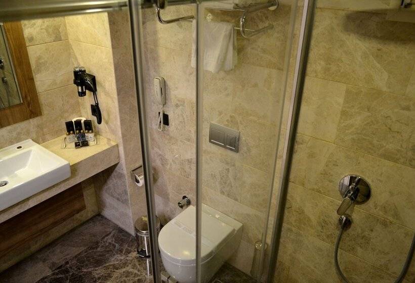 Engin Otel