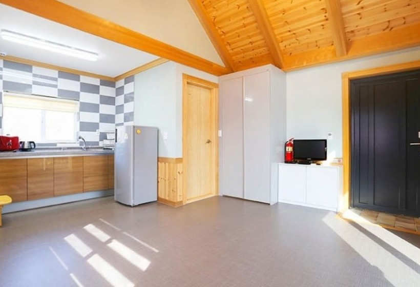 Gurye Sansuyu Kkotdamgil Pension