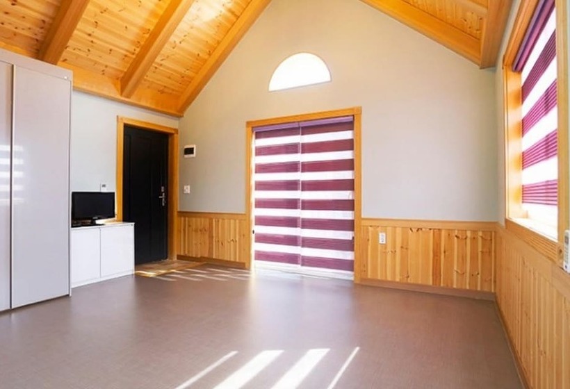 Gurye Sansuyu Kkotdamgil Pension