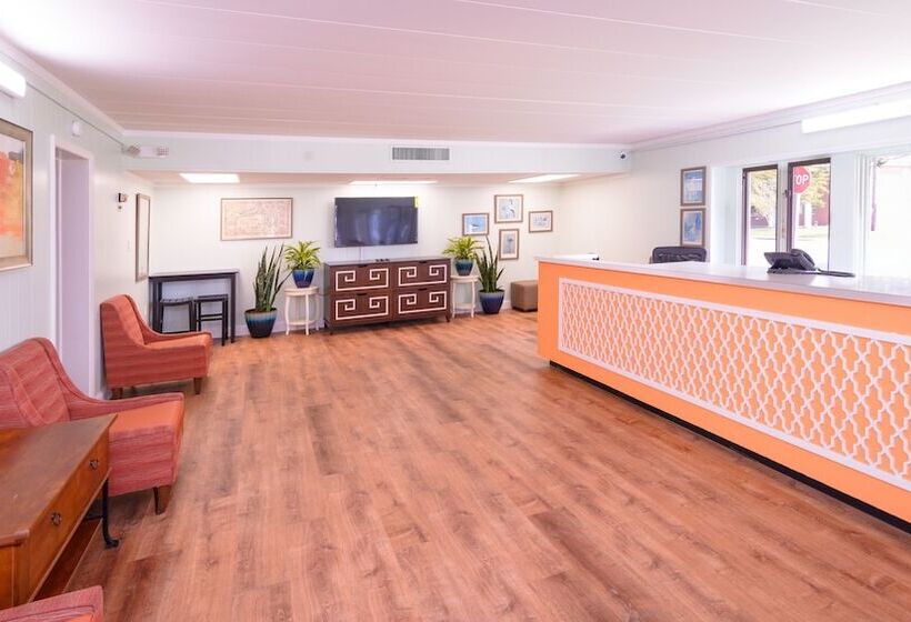 فندق Heart Of Manteo Motor Lodge