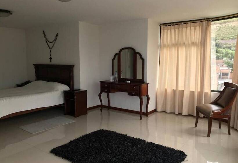 هتل Hostería El Prado