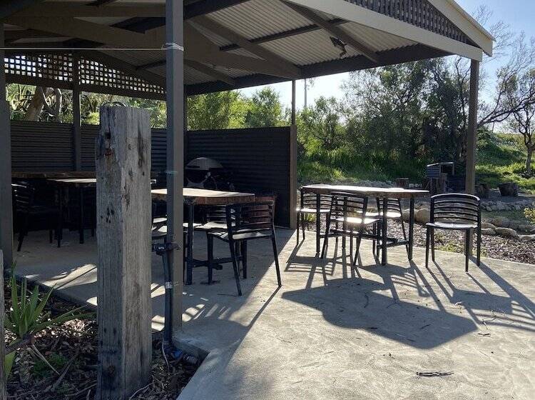 בית מלון כפרי Ki Seafront Holiday Park