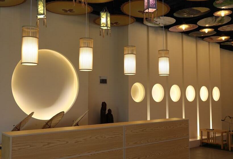 Отель Leisure Tourism Resort Narada Guilin