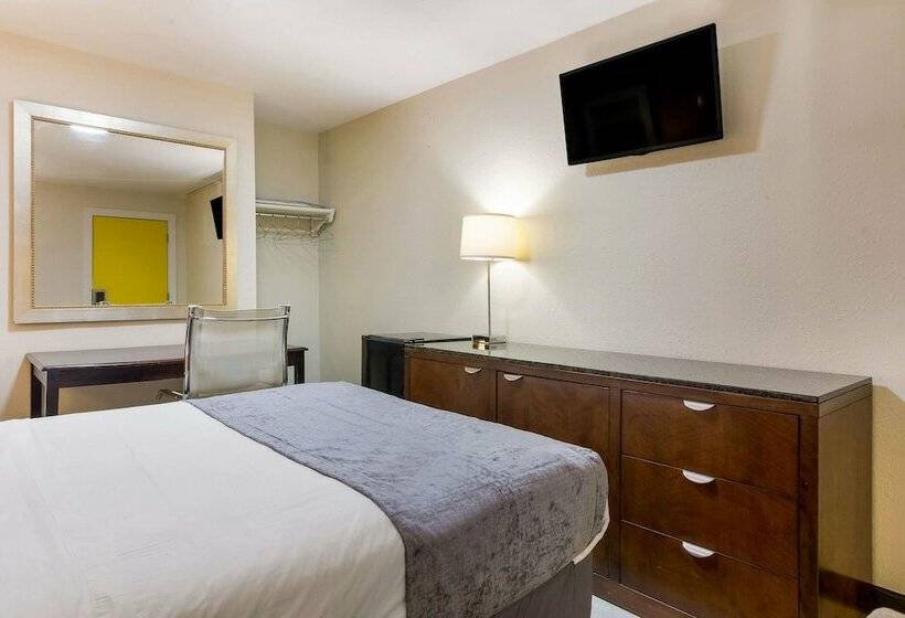 فندق Rodeway Inn