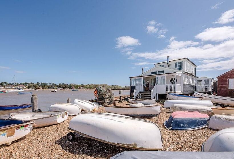 בית מלון כפרי The Boathouse, Felixstowe Ferry