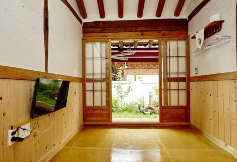 Jeonju Moheon Hanok Pension