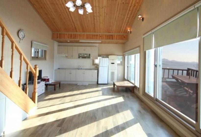 Jindo Arirang Beach Pension