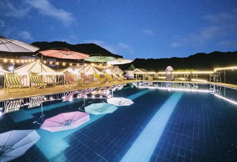 פנסיון Gapyeong Cheongchun Glamping & Caravan